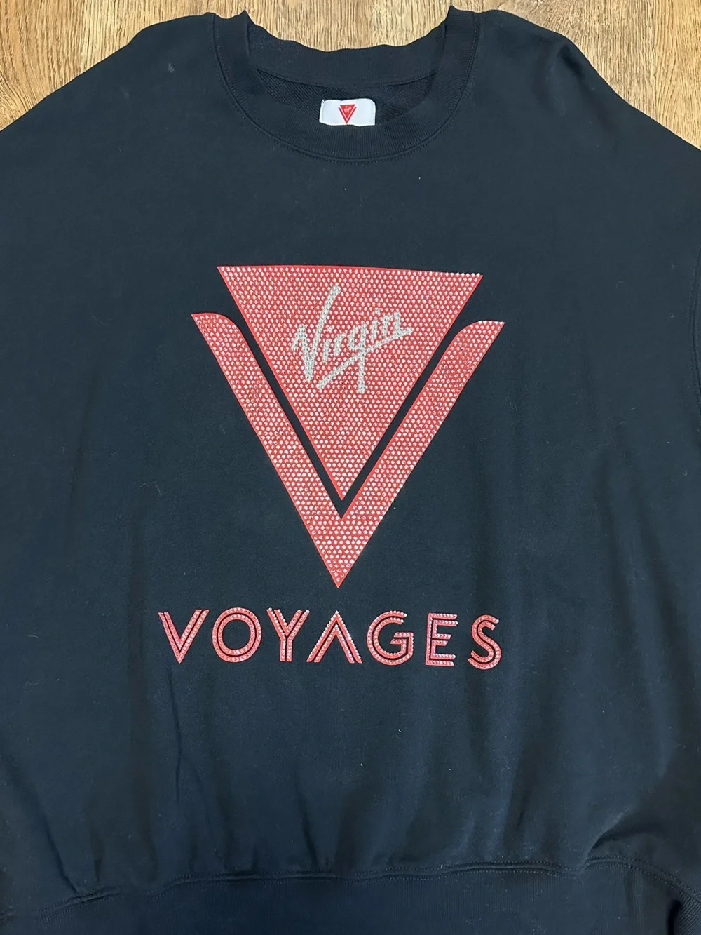 XXL VIRGIN VOYAGES Black Crewneck Sweatshirt with Red Logo